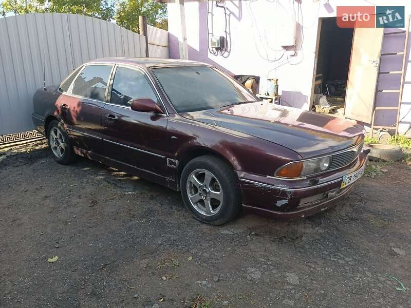 Седан Mitsubishi Sigma 1992 в Бобровице