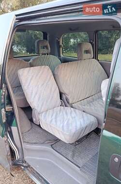 Минивэн Mitsubishi Space Gear 1999 в 