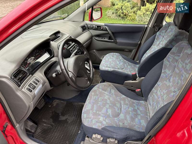 Минивэн Mitsubishi Space Runner 2000 в Хмельницком