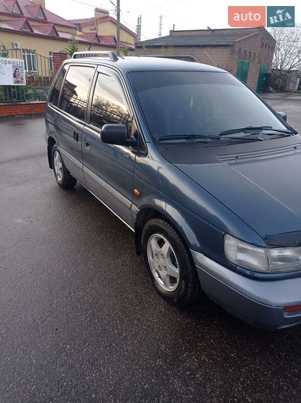Минивэн Mitsubishi Space Runner 1993 в Белгороде-Днестровском