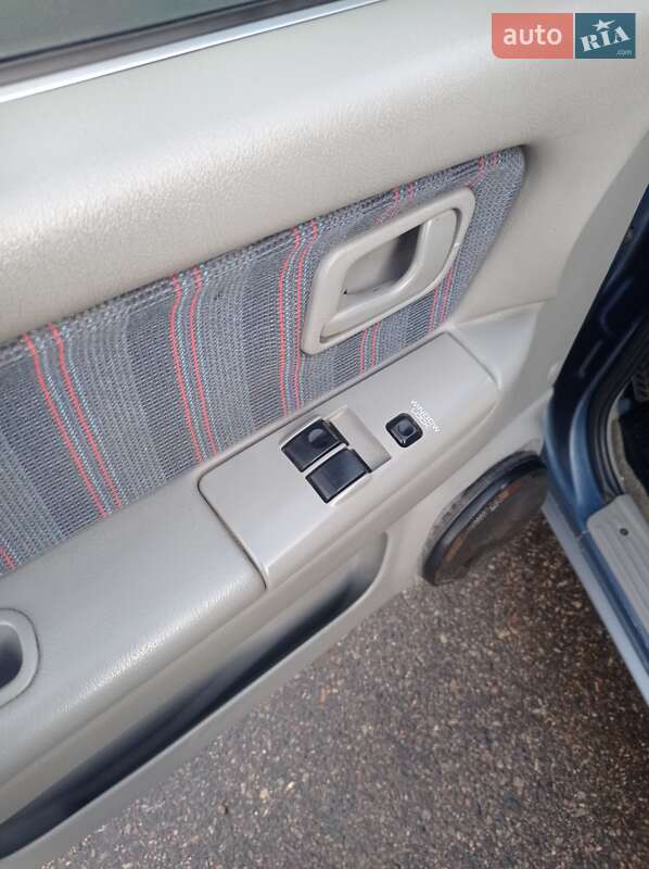 Минивэн Mitsubishi Space Runner 1993 в Белгороде-Днестровском