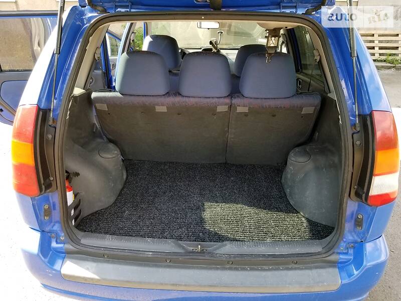 Минивэн Mitsubishi Space Star 2000 в Ужгороде