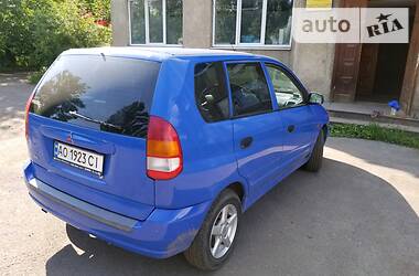 Минивэн Mitsubishi Space Star 2000 в 