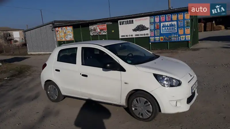 Mitsubishi Space Star 2015