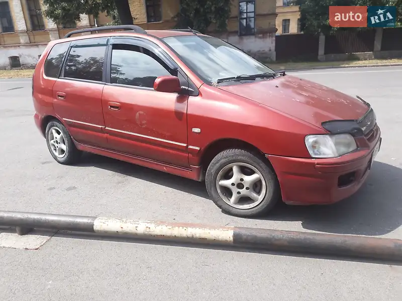 Mitsubishi Space Star 2000