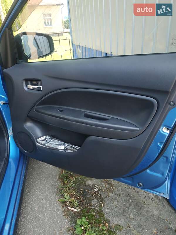 Хэтчбек Mitsubishi Space Star 2013 в Ровно