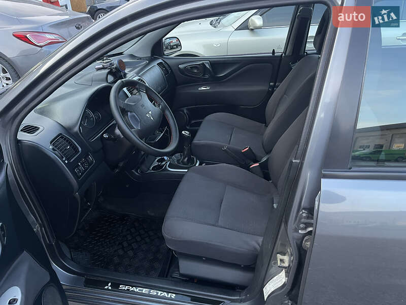 Минивэн Mitsubishi Space Star 2004 в Измаиле