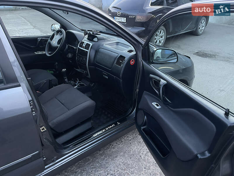 Минивэн Mitsubishi Space Star 2004 в Измаиле