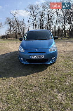 Хэтчбек Mitsubishi Space Star 2015 в 
