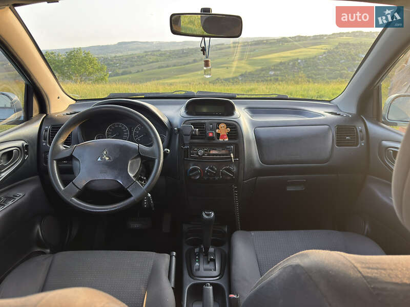 Минивэн Mitsubishi Space Star 2003 в Черновцах