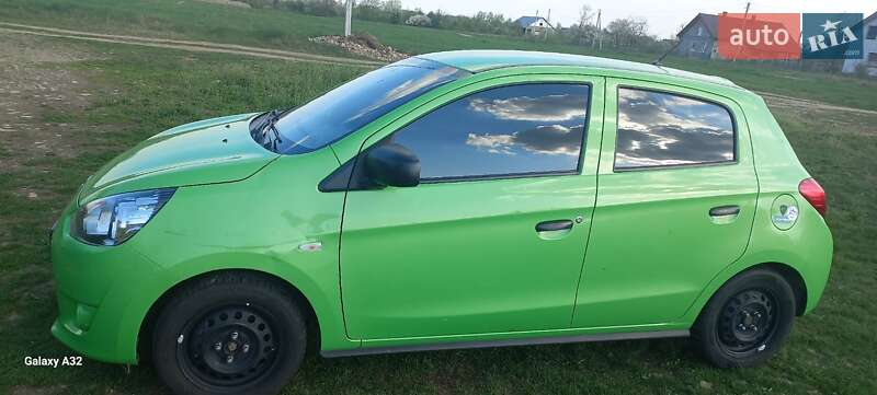 Хэтчбек Mitsubishi Space Star 2014 в 