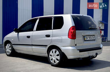 Минивэн Mitsubishi Space Star 2004 в 