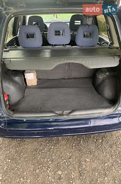 Минивэн Mitsubishi Space Star 2001 в 