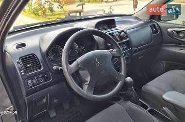 Минивэн Mitsubishi Space Star 2004 в 