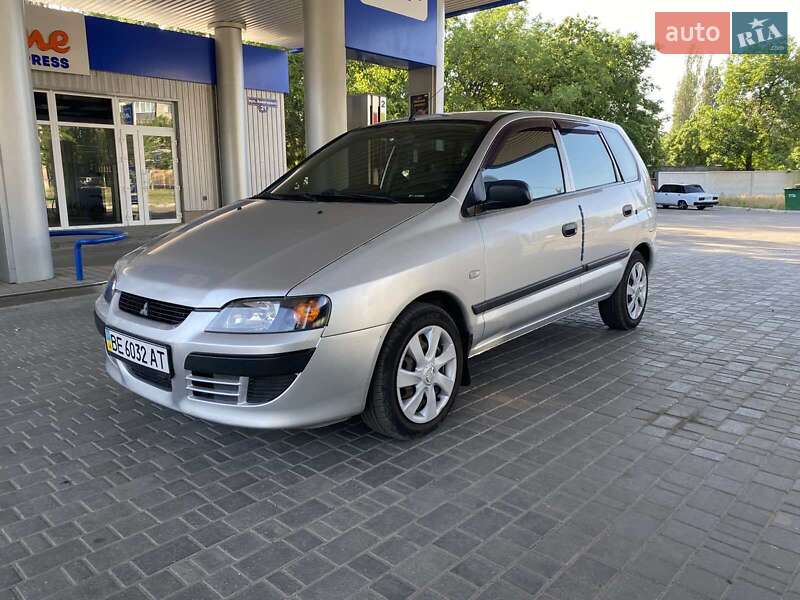 Минивэн Mitsubishi Space Star 2004 в 