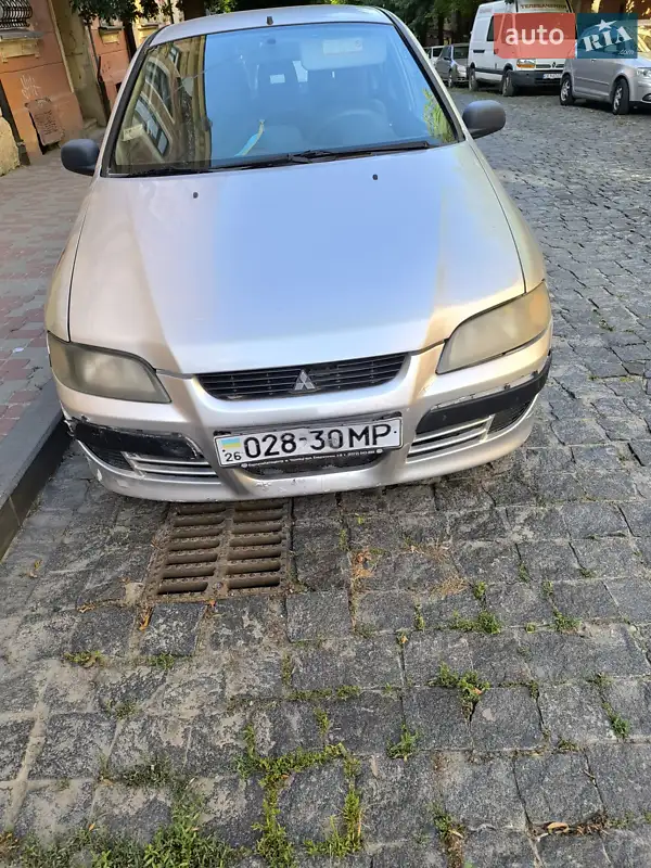 Mitsubishi Space Star 2003