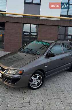 Минивэн Mitsubishi Space Star 2004 в 
