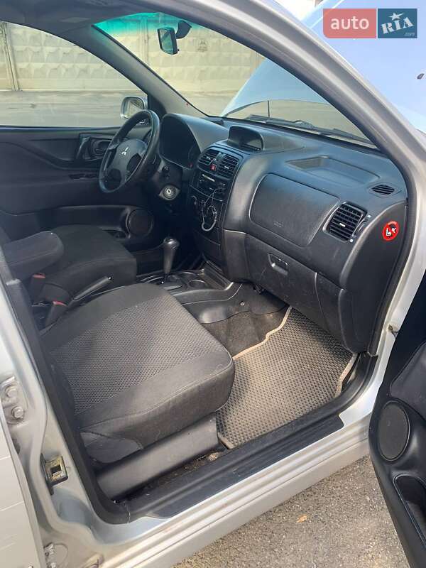 Минивэн Mitsubishi Space Star 2004 в Киеве