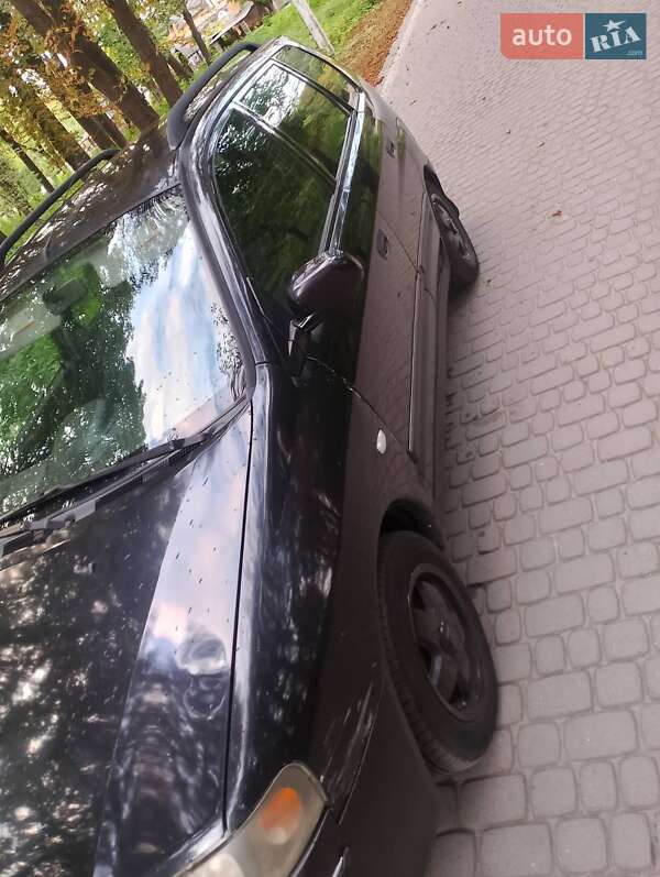 Mitsubishi Space Star 2004