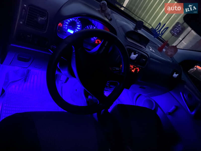 Мінівен Mitsubishi Space Star 2001 в Самборі