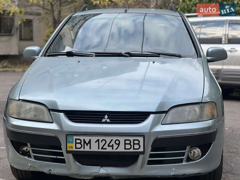Мінівен Mitsubishi Space Star 2004 в  фото Мінівен Mitsubishi Space Star 2004 в