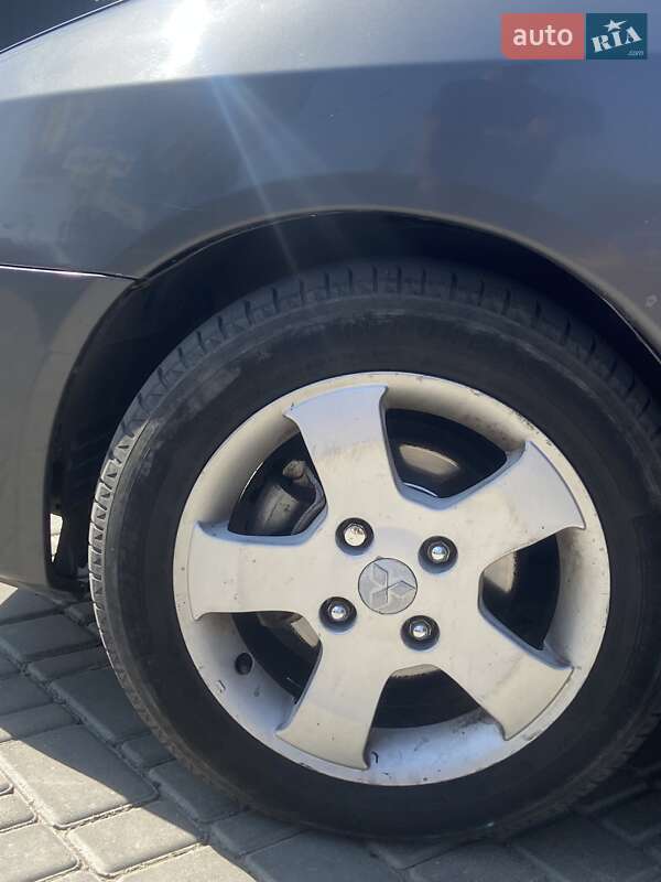 Минивэн Mitsubishi Space Star 2003 в Ольшанке фото 5 Минивэн Mitsubishi Space Star 2003 в Ольшанке