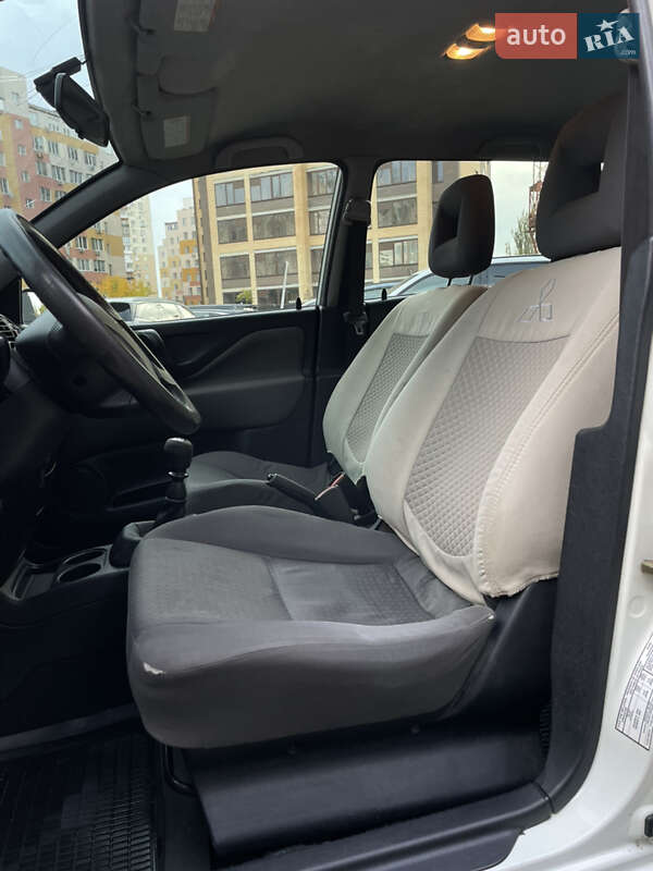 Минивэн Mitsubishi Space Star 2004 в Одессе фото 11 Минивэн Mitsubishi Space Star 2004 в Одессе