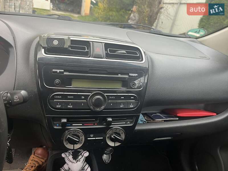 Хэтчбек Mitsubishi Space Star 2015 в Долине