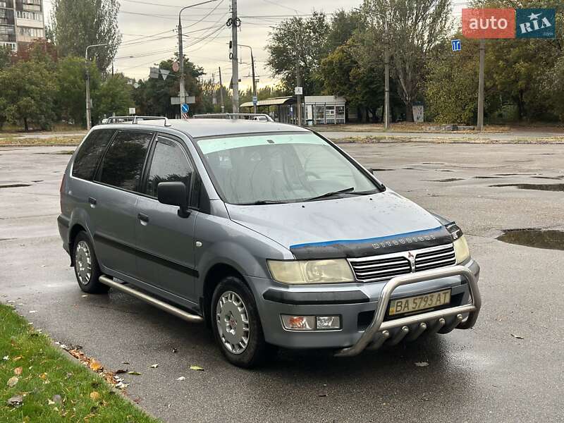 Минивэн Mitsubishi Space Wagon 2002 в Запорожье