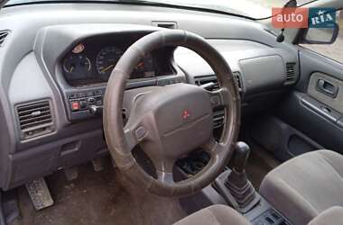 Минивэн Mitsubishi Space Wagon 1996 в 
