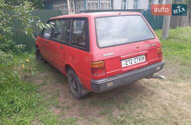 Мінівен Mitsubishi Space Wagon 1984 в 