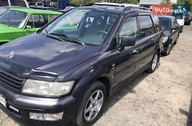 Минивэн Mitsubishi Space Wagon 1999 в 