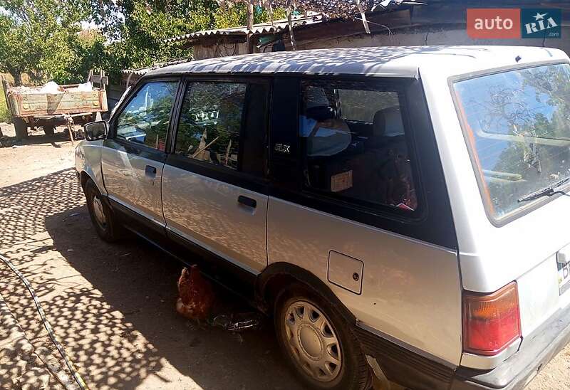 Mitsubishi Space Wagon 1988