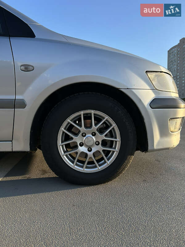Минивэн Mitsubishi Space Wagon 2003 в Киеве