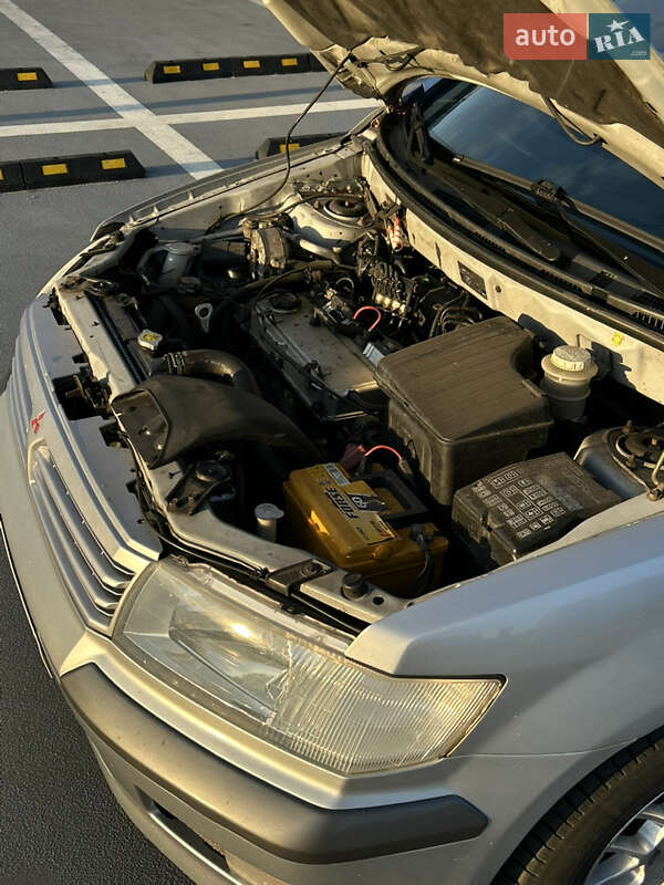 Минивэн Mitsubishi Space Wagon 2003 в Киеве