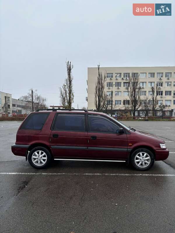 Минивэн Mitsubishi Space Wagon 1996 в Киеве