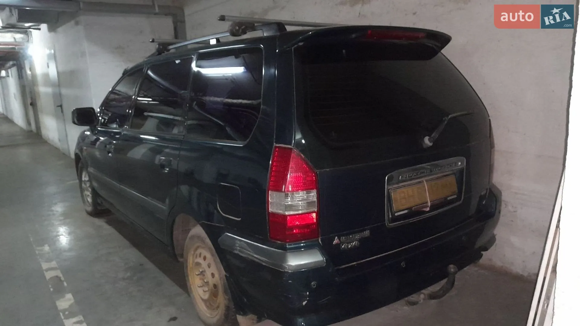 Mitsubishi Space Wagon 2000