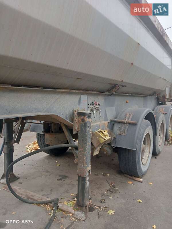 Самоскид напівпричіп Moeslein SMR-3 2006 в Кременчуці