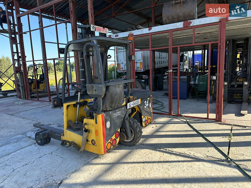 Вилочный погрузчик Moffett M4 2011 в Житомире