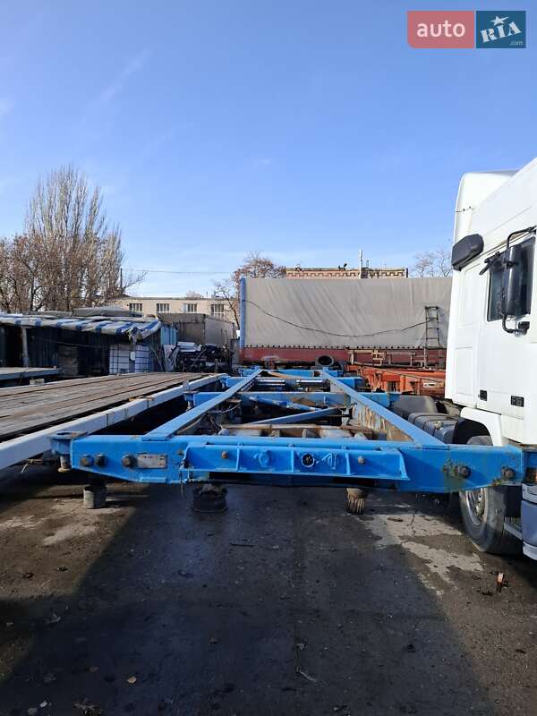 Контейнеровоз напівпричіп Montracon SMR 2000 в Одесі