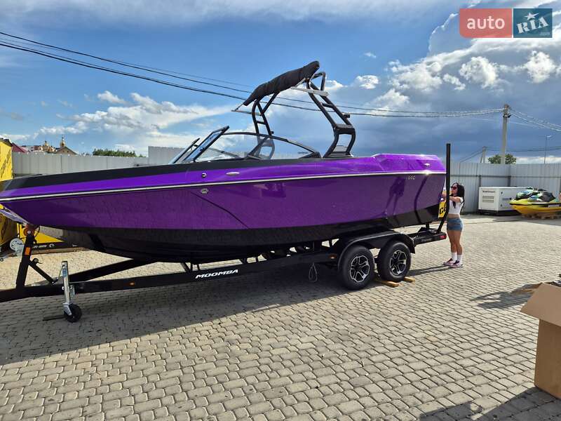 Катер Moomba Max 2024 в 