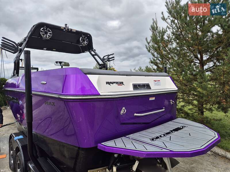 Катер Moomba Max 2024 в Львові