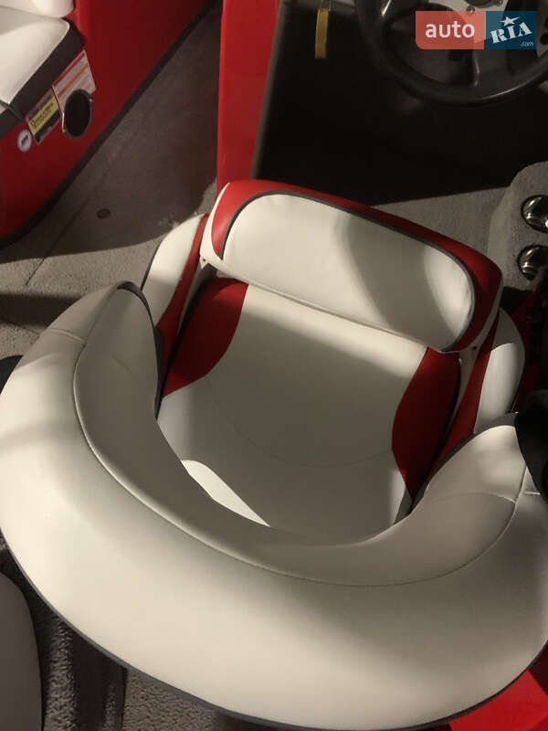 Катер Moomba Mobius 2007 в Черкасах фото 6 Катер Moomba Mobius 2007 в Черкасах