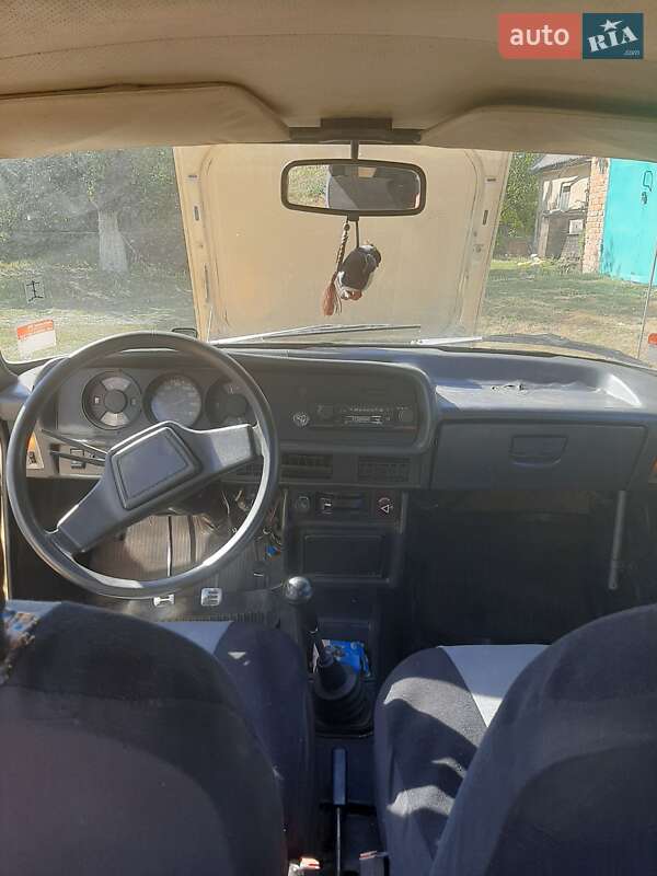 Седан Москвич/АЗЛК 2140 1987 в Кобеляках фото 6 Седан Москвич/АЗЛК 2140 1987 в Кобеляках