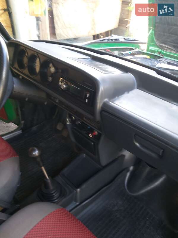 Седан Москвич/АЗЛК 2140 1987 в Кременчуге фото 3 Седан Москвич/АЗЛК 2140 1987 в Кременчуге