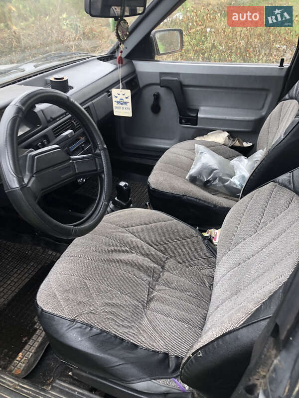 Хэтчбек Москвич/АЗЛК 2141 1991 в Ратным фото 5 Хэтчбек Москвич/АЗЛК 2141 1991 в Ратным