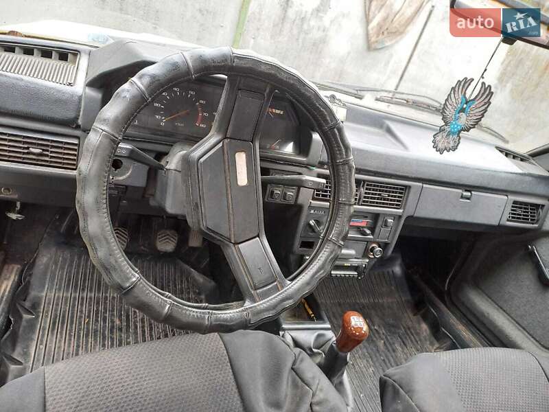 Седан Москвич/АЗЛК 2141 1993 в Борисполі