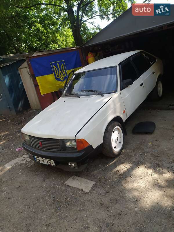 Хэтчбек Москвич/АЗЛК 2141 1992 в 
