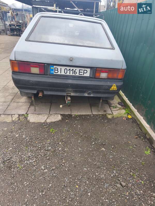 Хэтчбек Москвич/АЗЛК 2141 1991 в Градижске фото 2 Хэтчбек Москвич/АЗЛК 2141 1991 в Градижске