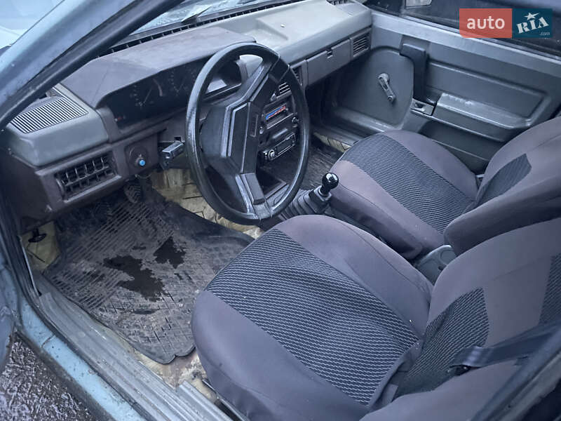 Хетчбек Москвич/АЗЛК 2141 1989 в Тульчині